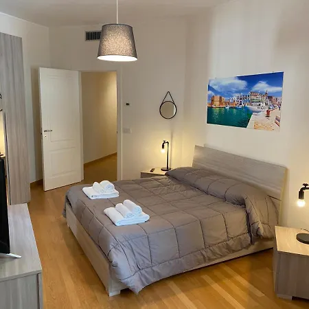 Berga Exclusive 4 Apartment Bari
